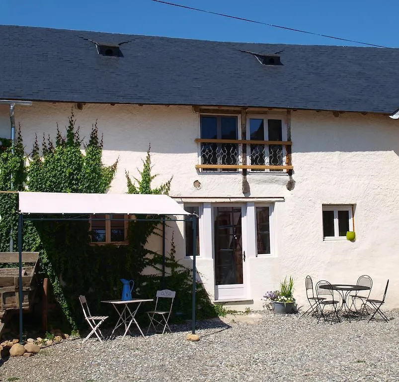 Holiday home Gites Les Neuf Cerisiers Mascaras
