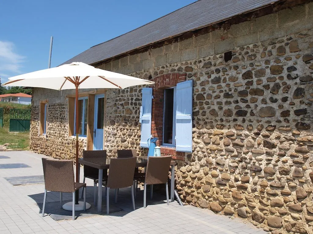 Holiday home Gites Les Neuf Cerisiers Mascaras